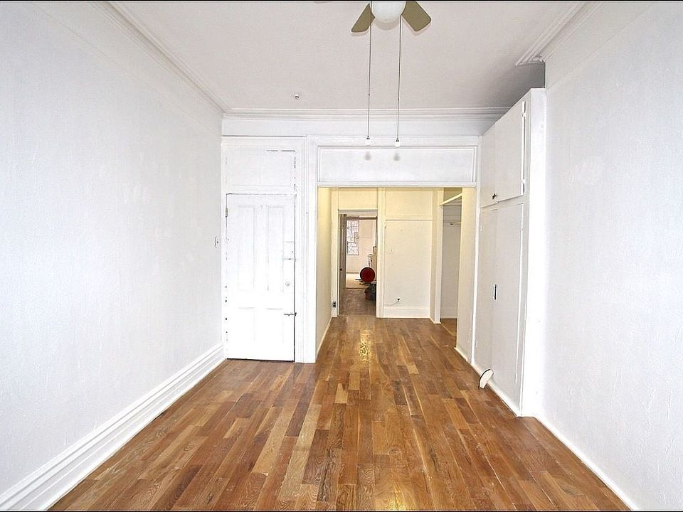 2nd image of 146 Conselyea St APT 3R