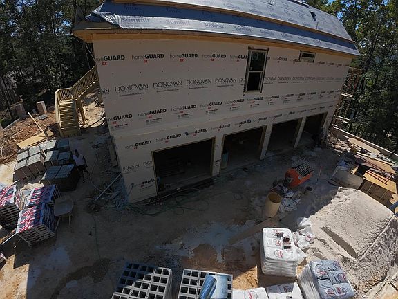 5th image of 1005 Grey Oaks Valley