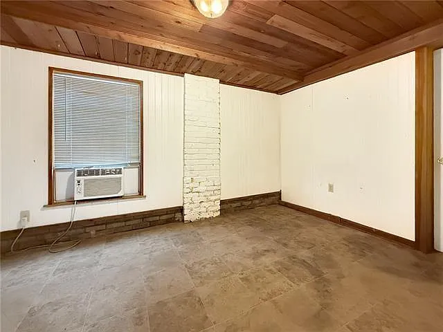 627 N Olympia St #B — Photo 10