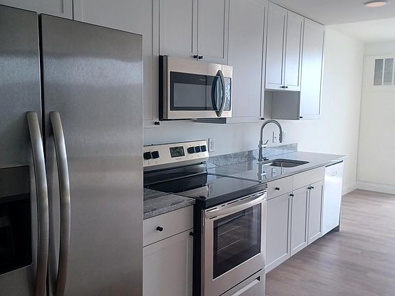 5th image of 320 Gratiot Ave #1403