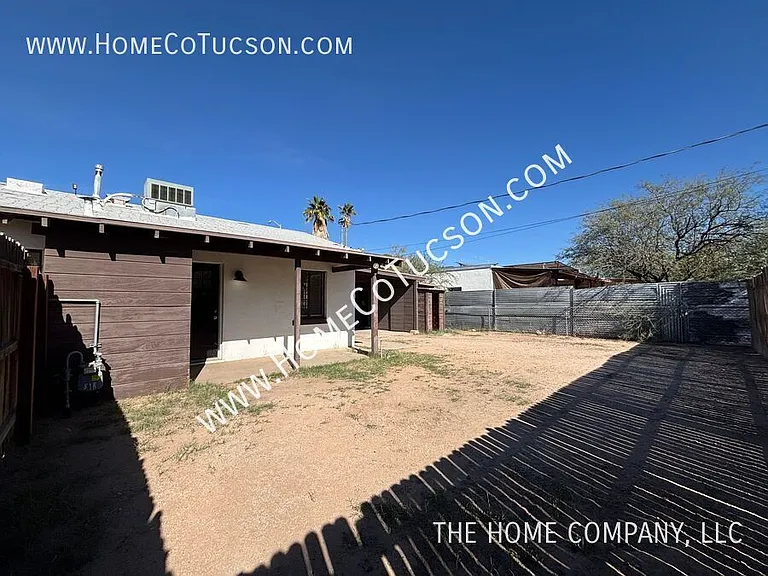 833 W Jacinto St — Photo 38