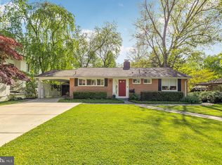 10317 Saint Albans Dr, Bethesda, MD 20814
