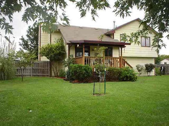 4th image of 1118 McCaskey Dr