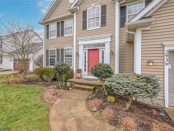 3rd image of 2939 Greenspire Ln