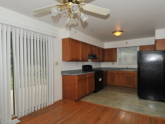 2nd image of 1525 Dixie Hwy #1527