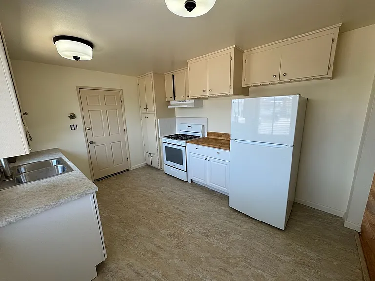 870 Pearl Dr — Photo 13