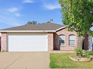 8712 Stonebriar Ln, Fort Worth, TX 76123