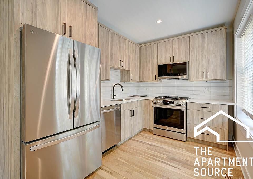 1st image of 2019 W Ainslie St #1A