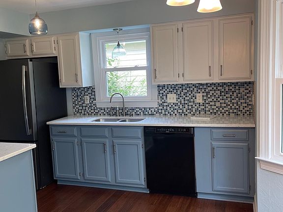 4th image of 1711 Augustine Ave