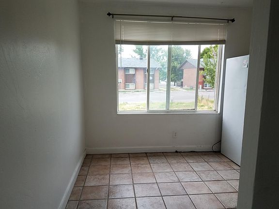 4th image of 2519 S Parkcrest Dr APT 3