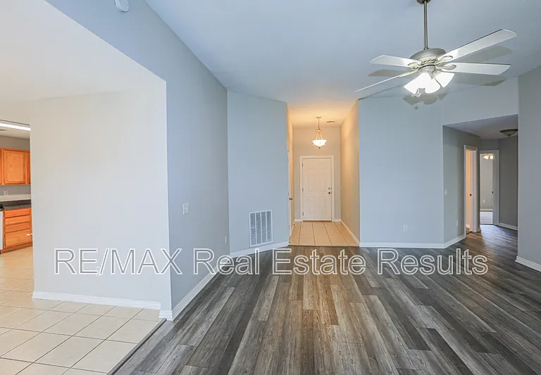 3711 SW Hansom Loop — Photo 5