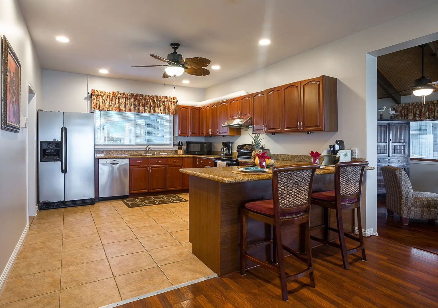 Oceanfront Living in Hauula Where Every Day Begins with the Sea - 6month to one year rental — Photo 1