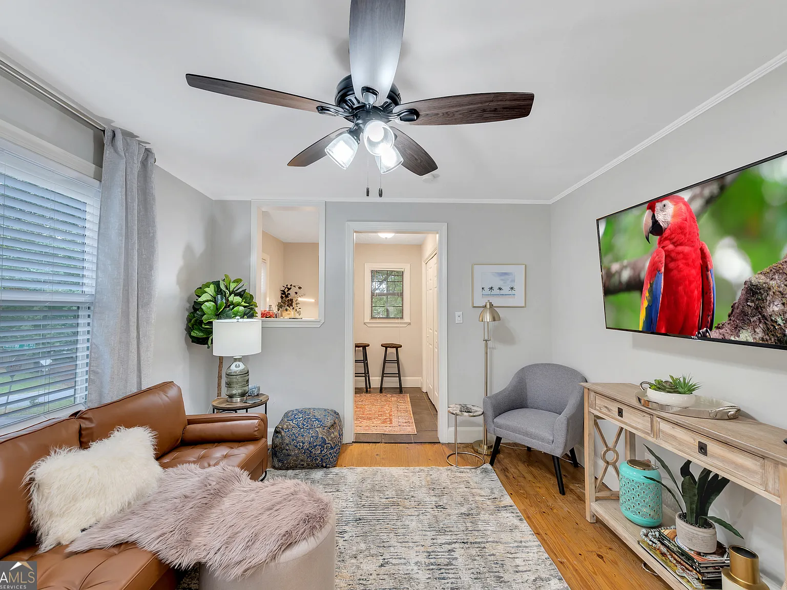 2 bed, 1.0 bath, 975 sqft, $3,600 — Photo 1