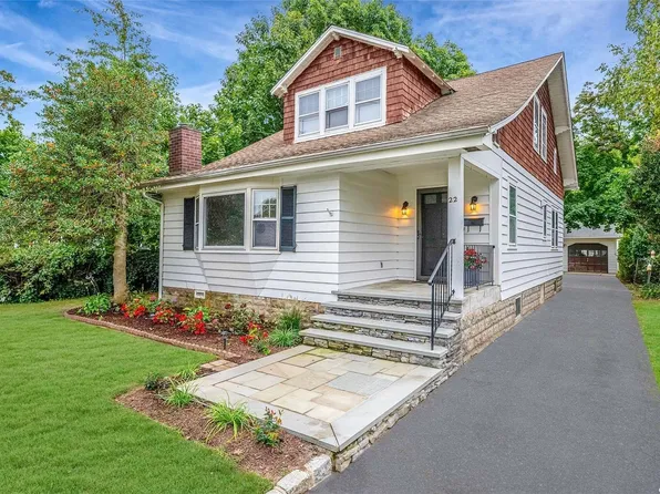 22 Morris Street, Amityville, NY 11701