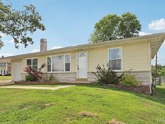 4th image of 2533 Banister Dr