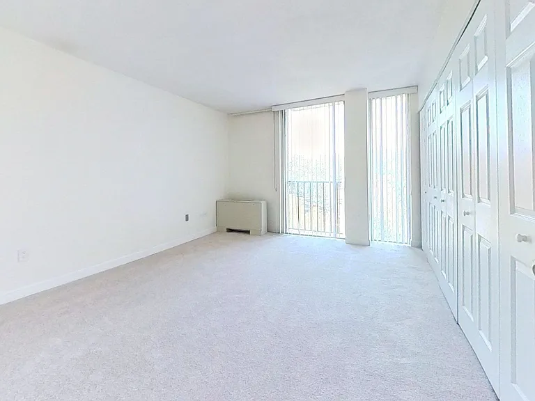 4600 S Four Mile Run Dr #819 — Photo 7