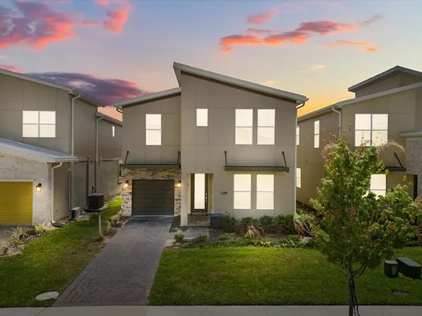 8946 Play Through Dr, Davenport, FL 33896