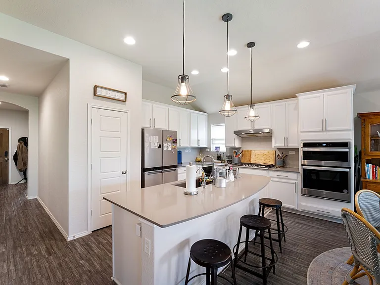 9018 Canopy Bnd — Photo 6