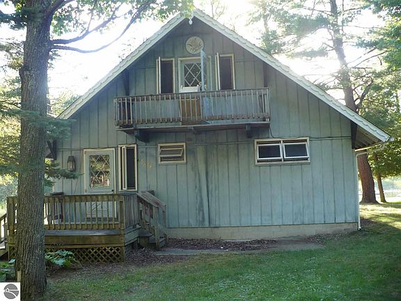 3rd image of 5478 Riverdale Ln