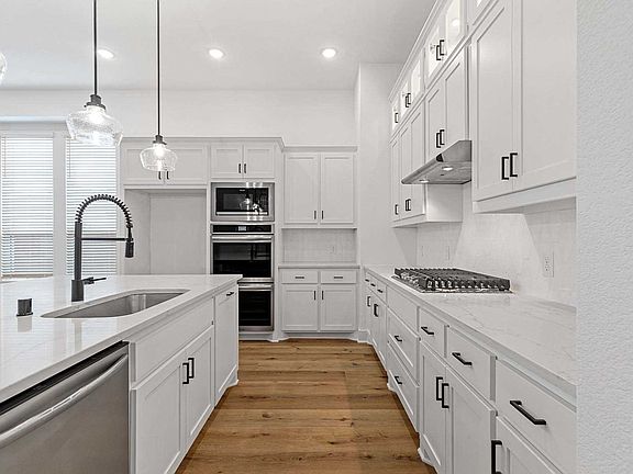 4th image of 14852 Chipwood Dr