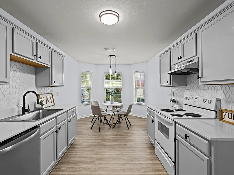 3028 Casa Bella Dr — Photo 11