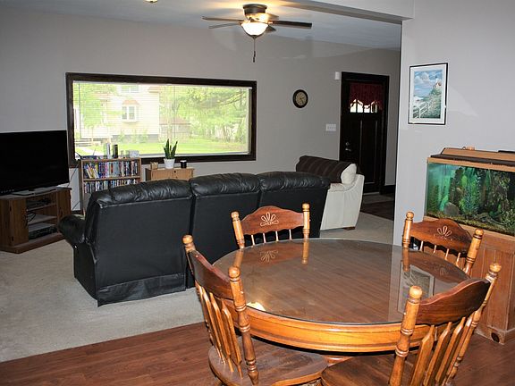 3rd image of 738 Leonard Ave