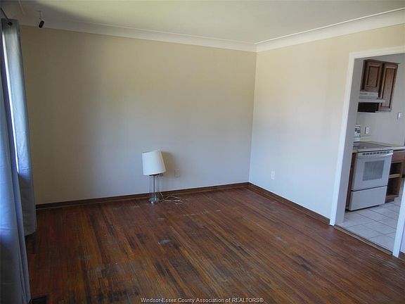 3rd image of 1105 Harrison Ave