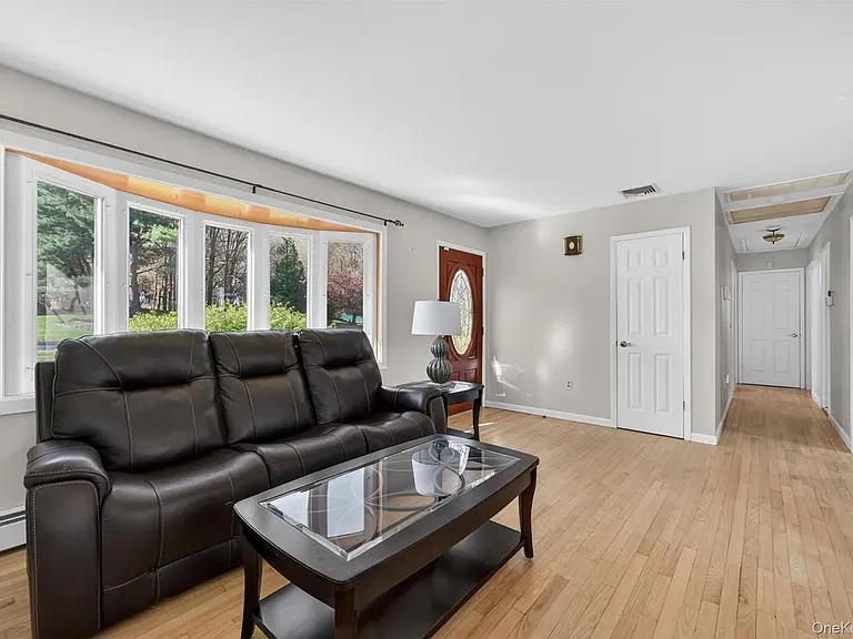 175 Barnes Rd — Photo 4