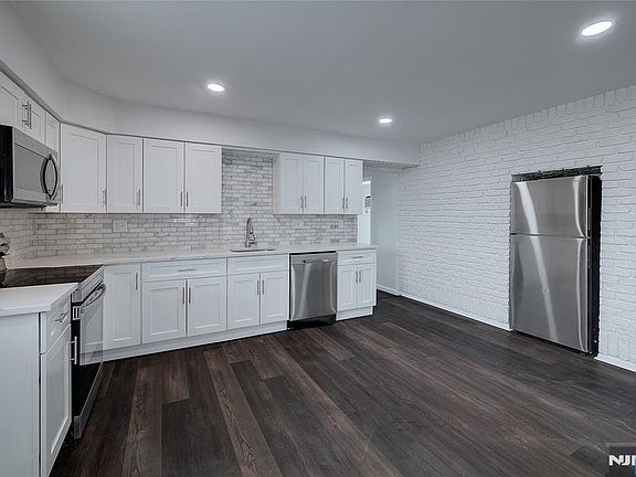 5th image of 20 S Corabelle Ave Floor 2