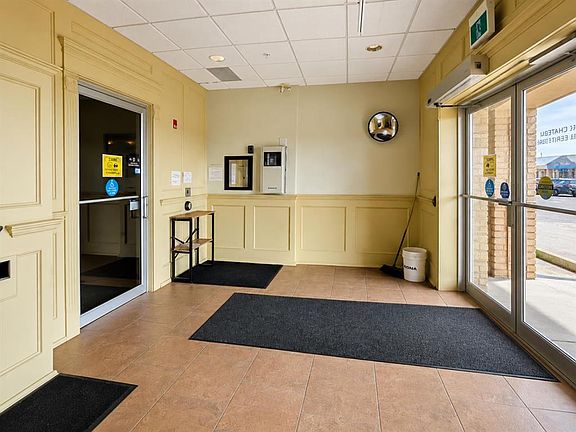 2nd image of 4425 E Heritage Way #406