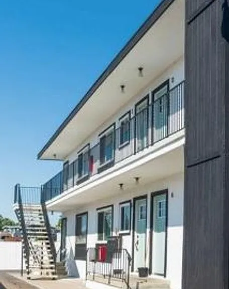3826 Winona Ave, Contemporary upgrades and off-street parking — Photo 12