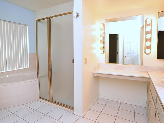 5th image of 5440 N Via Frassino