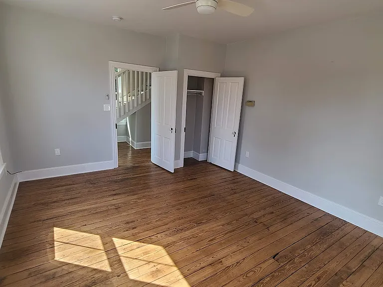 405 W State St — Photo 8