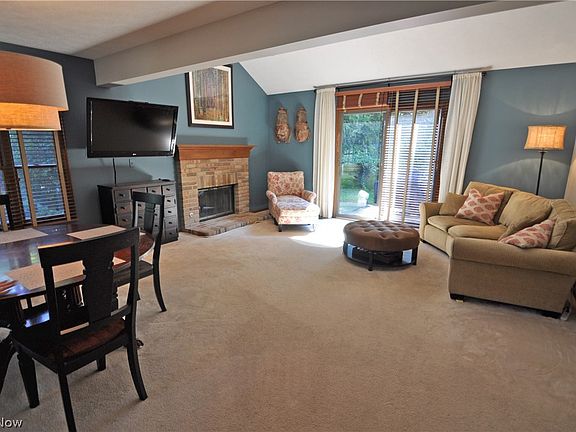 3rd image of 1394 Elmwood Ct #10