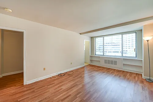 1121 Arlington Blvd Photo 1