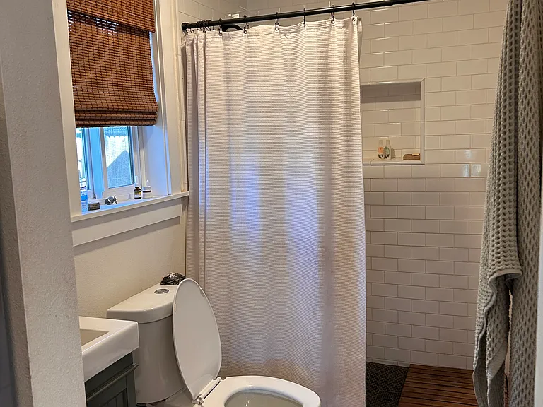 310 N Fulton St — Photo 5