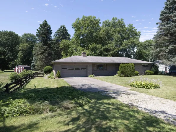 1910 Apple Dr, Fairview, PA 16415