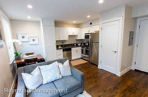 4th image of 1325 18th St APT 304
