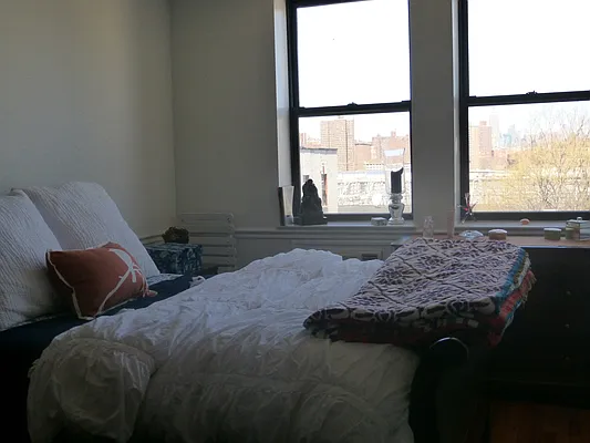 Rented by LDMI Realty Group LLC | media 8