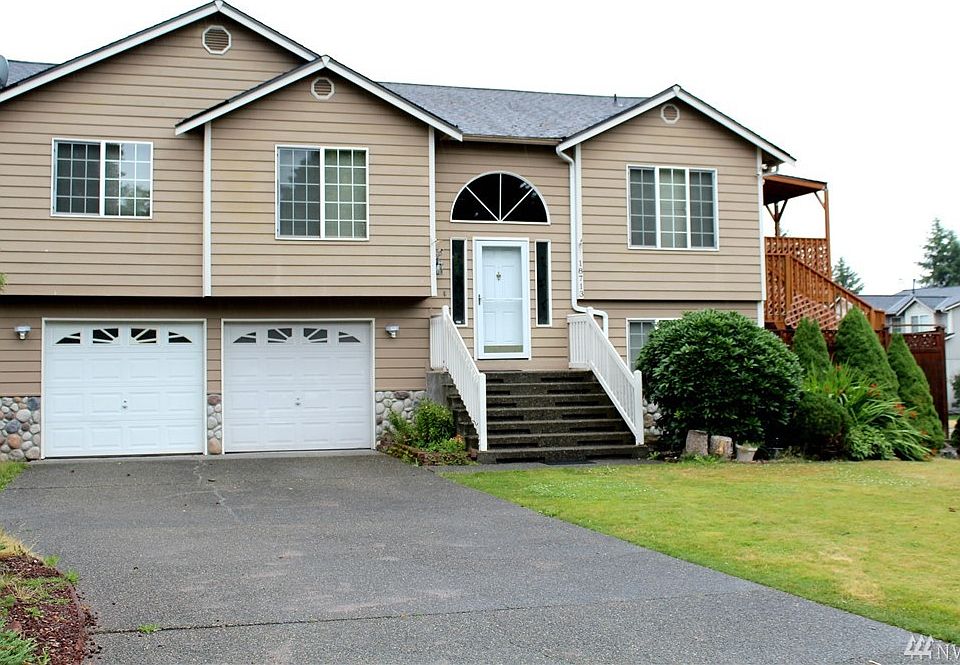 Great corner homesite with plenty of parking!