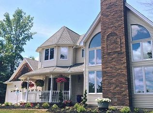 1750 E River Rd, Grand Island, NY 14072