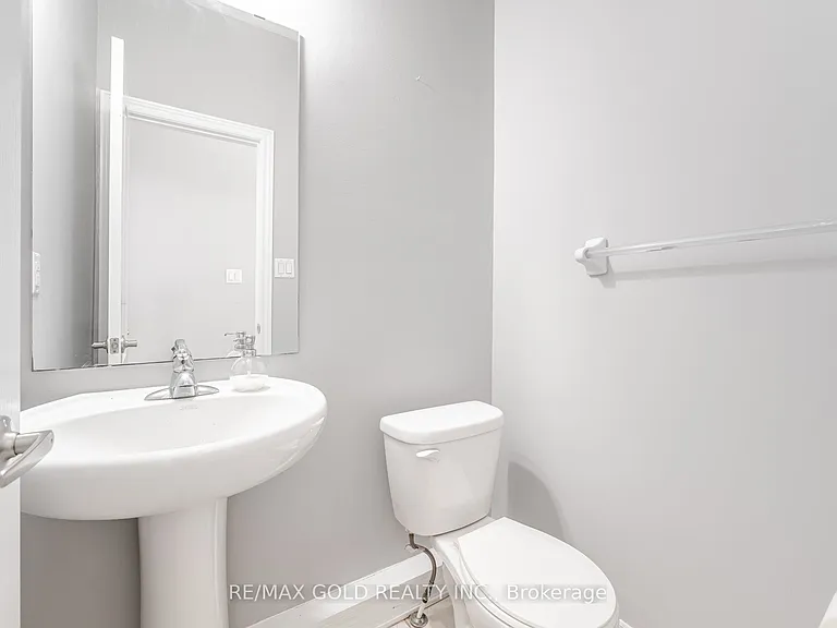 67 Yardley Cres — Photo 22