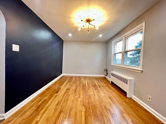 4th image of 119 Hobart Ave #5