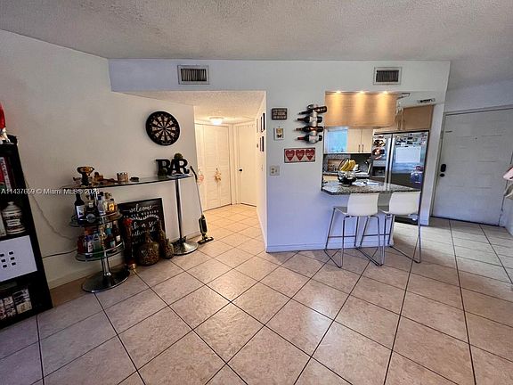 5th image of 8343 Lake Dr APT 108