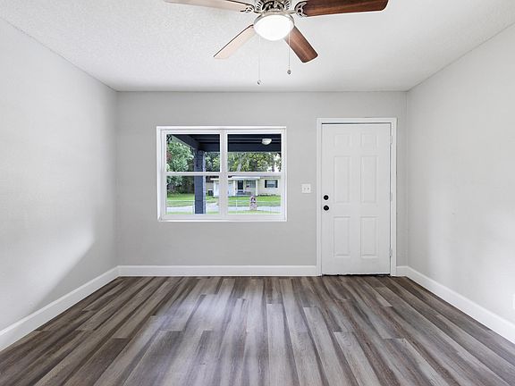 5th image of 1205 Denaud St