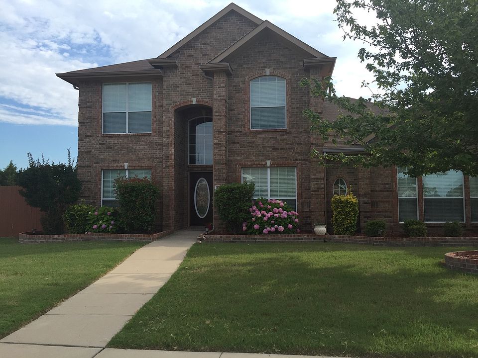 1st image of 745 Braewick Dr