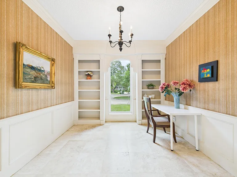 702 Daria Ct — Photo 23