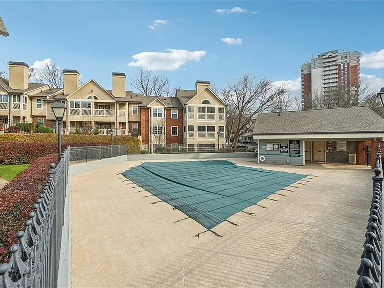 434 McGill Pl NE — Photo 31