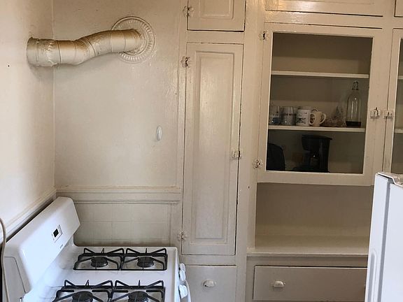 5th image of 4801 California St APT 3