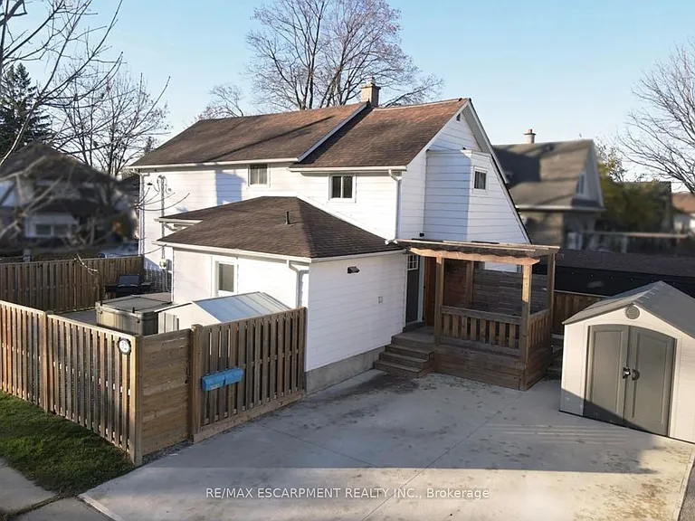 32 Rodman St #UPPER — Photo 11